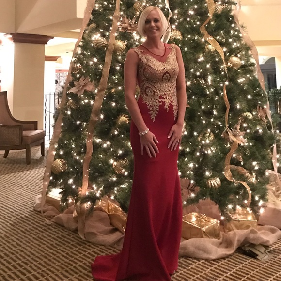 Formal Dress - Picture 4 of 4